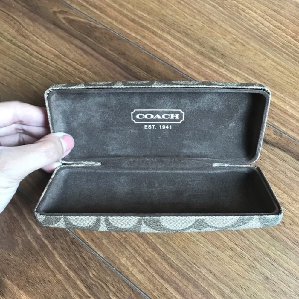 Coach / Case - Picture 3 of 3